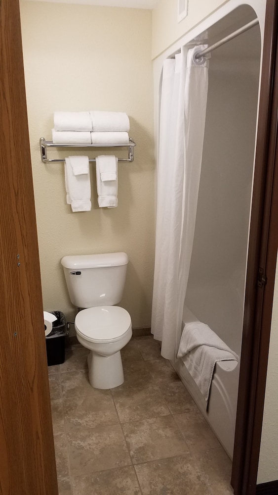 Americinn By Wyndham Rhinelander 18/33