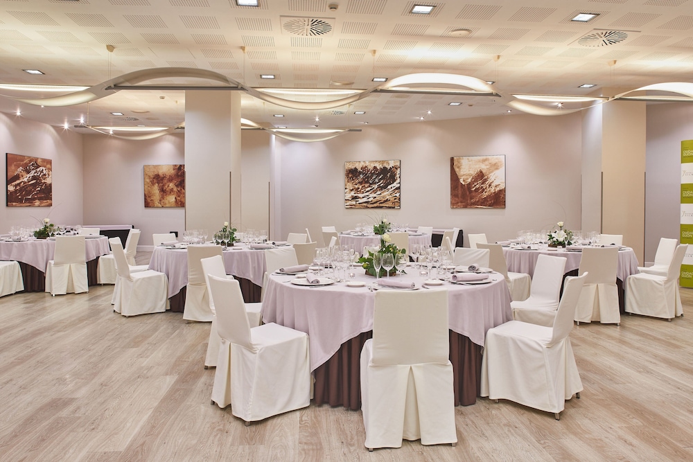 Silken Ciudad Gijon 44/50