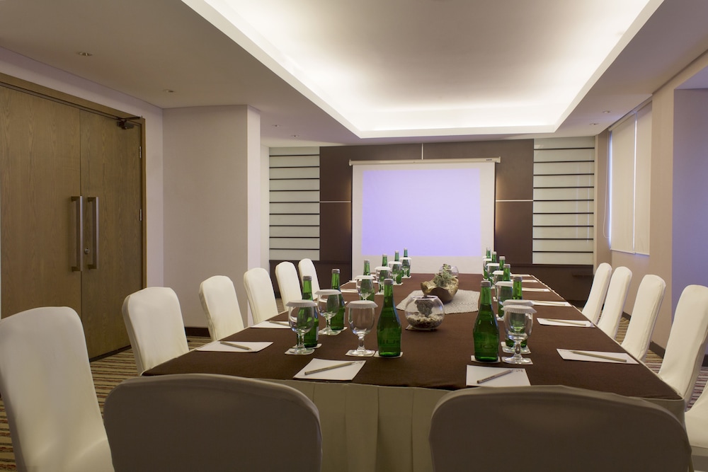 Java Paragon Hotel And Residences 69/76