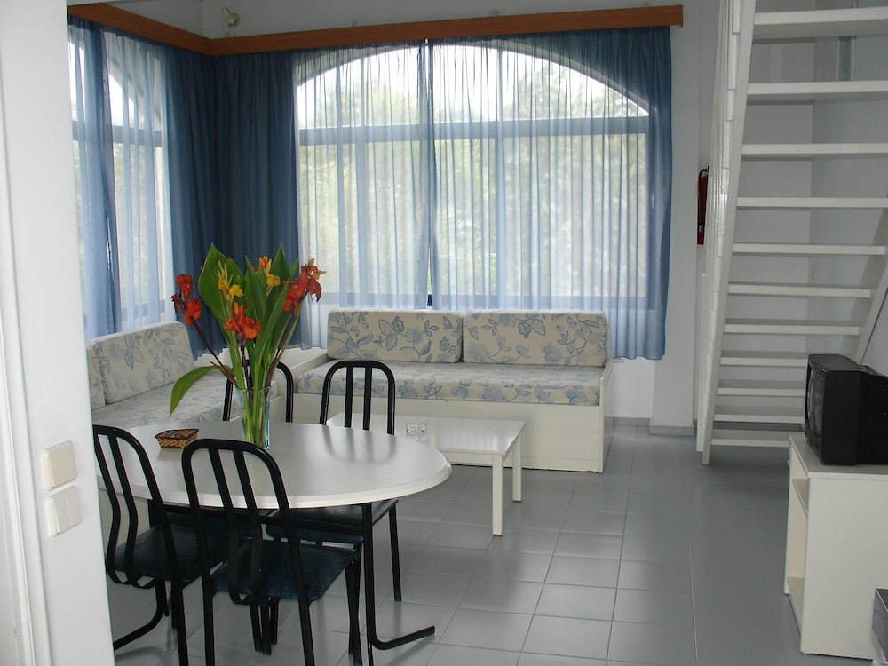 Govino Bay 28/50