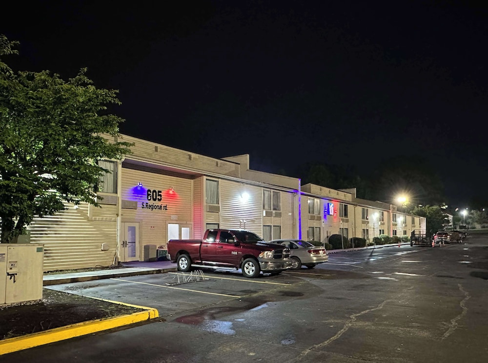 Motel6 Greensboro, NC - Airport 45/49