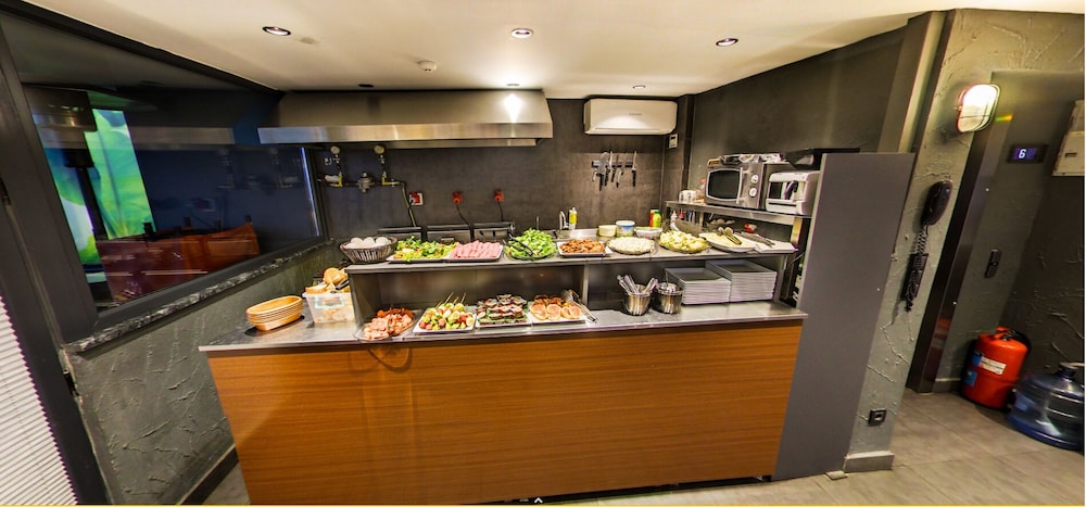 Elibol Hotel 7/52
