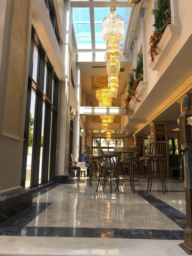 Golden Hill Hotel Downtown 25/30