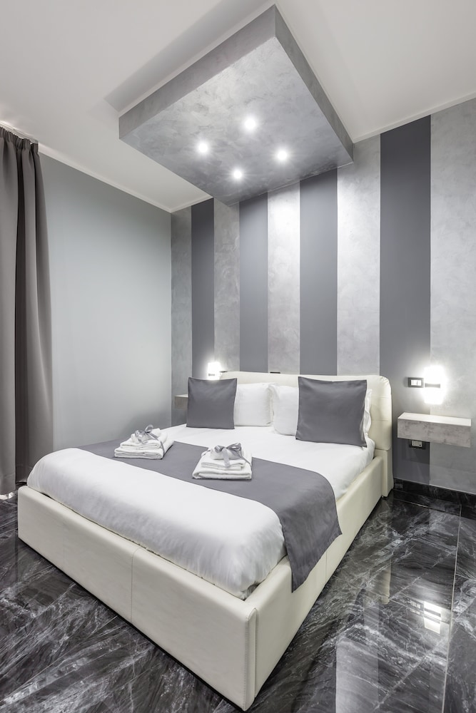Hotel Bella Napoli Suites 11/67