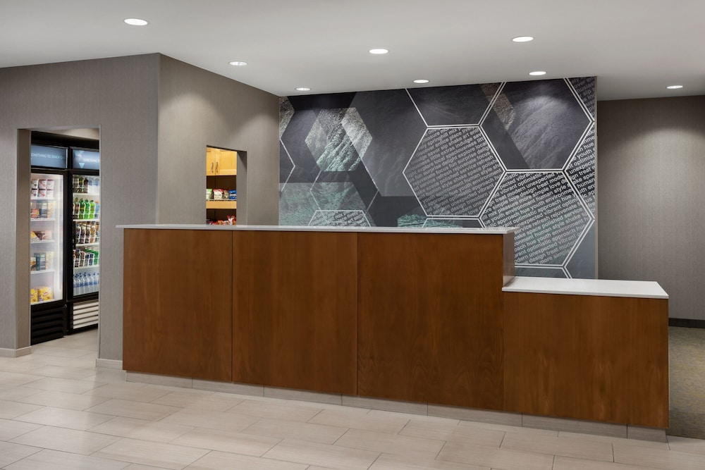 Springhill Suites Fresno 7/46