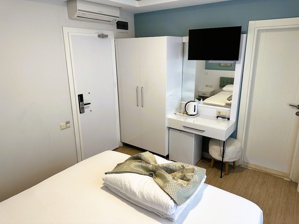 Amsterdam Hotel 13/48