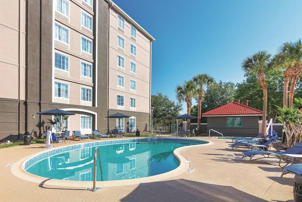 La Quinta Inn Suites By Wyndham Orlando Ucf 3/45