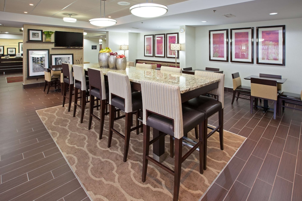 Hampton Inn Dickson 26/33