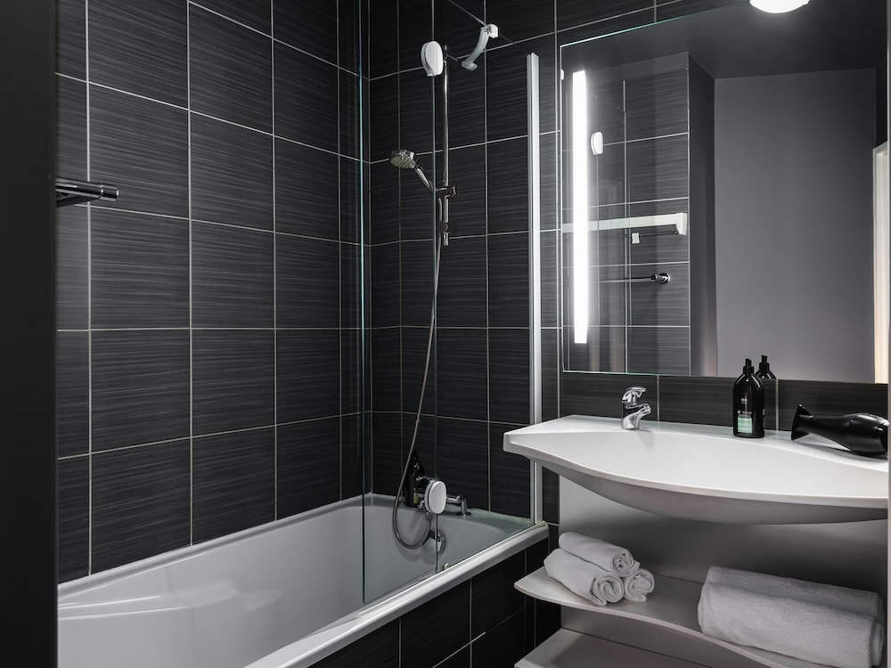 Adagio Paris Montrouge 61/64