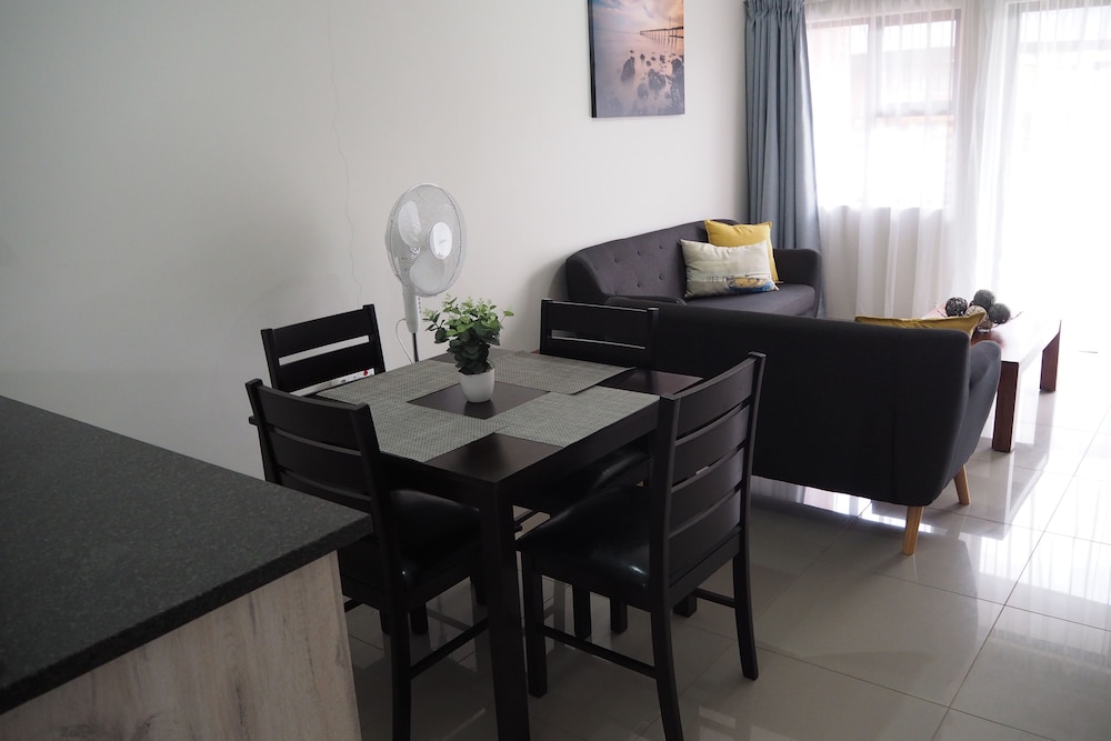 African Eagle Apartments 33/50