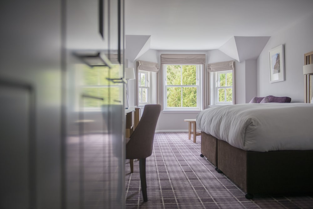 DELUXE, KING BED