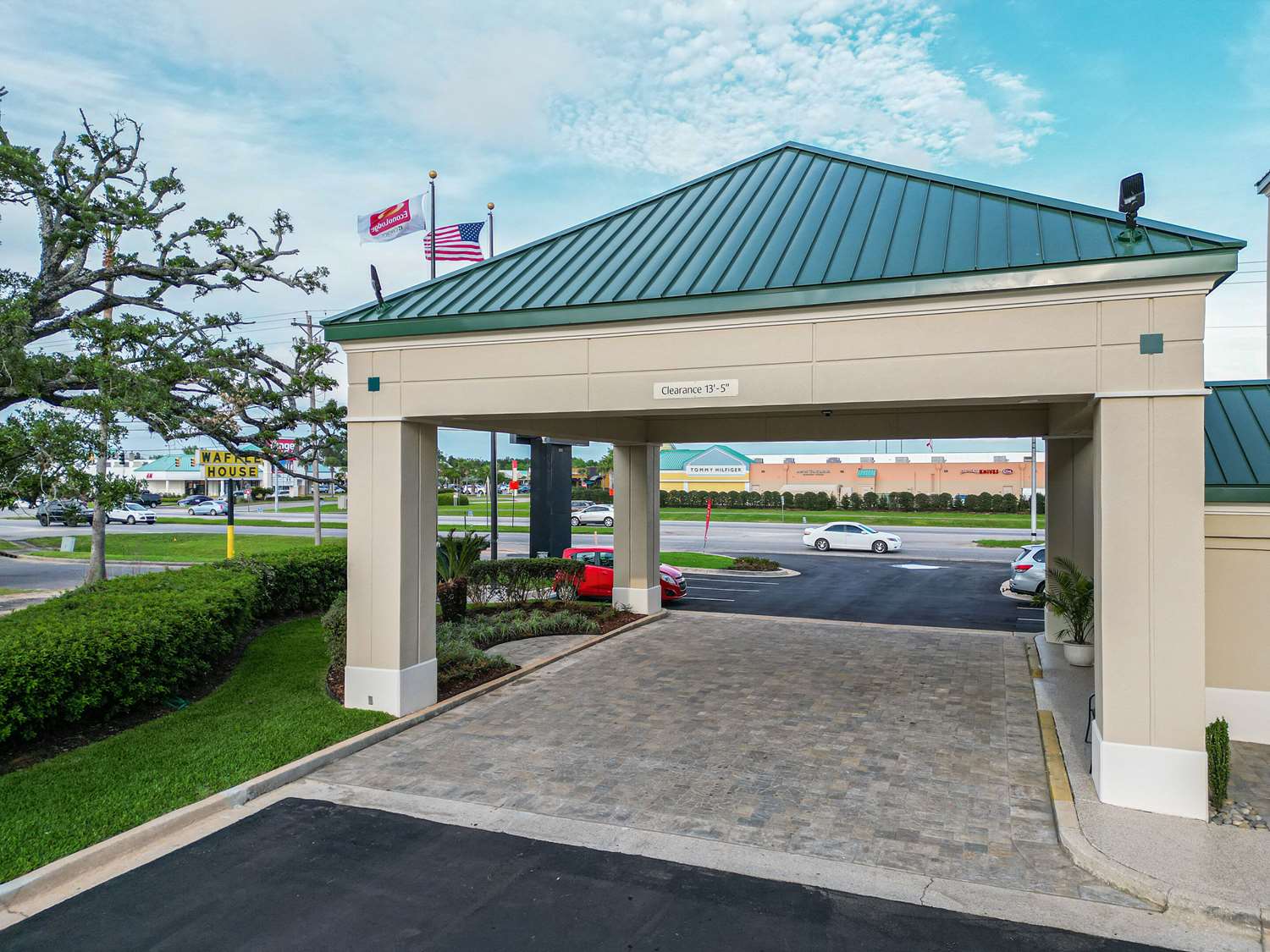 Econo Lodge Inn & Suites Foley-North Gulf Shores 37/40