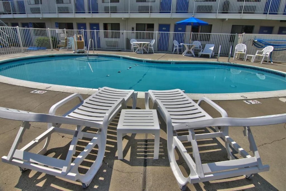 Motel6 West Sacramento, CA 38/60