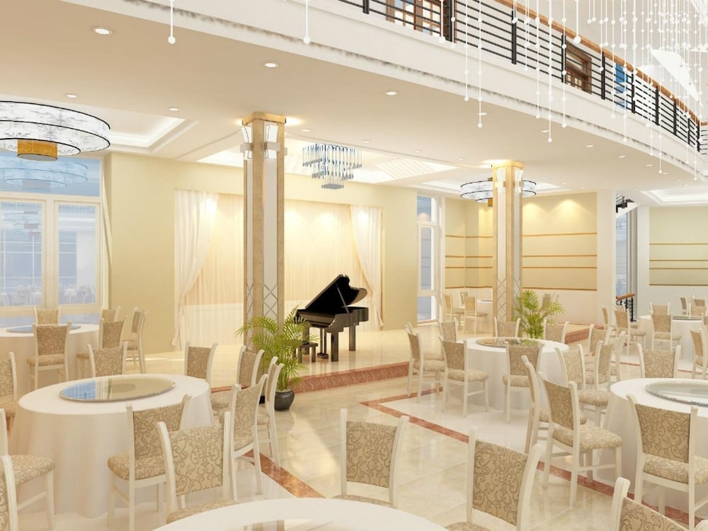 Thuy Hoang Nguyen Hotel Resort & Spa 50/75