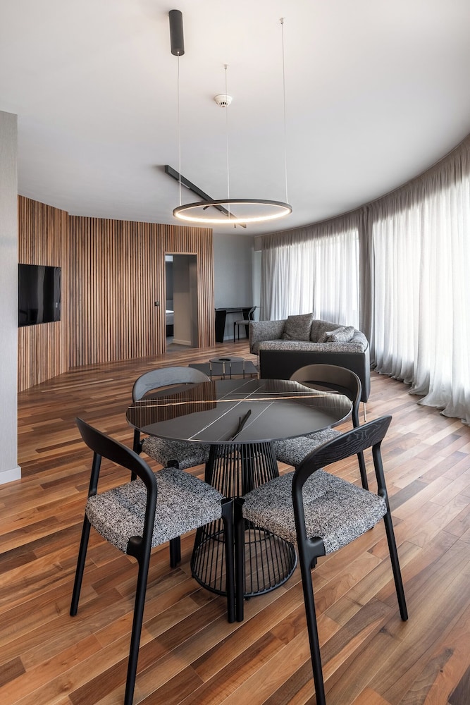 Hotel Vega 57/68