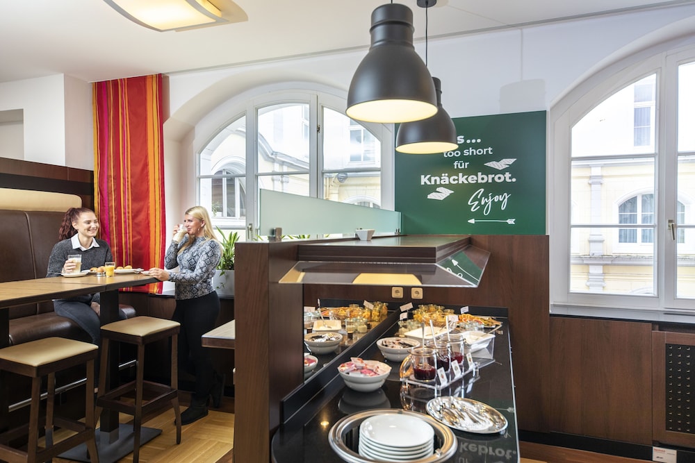 ACHAT Sternhotel Bonn 33/47