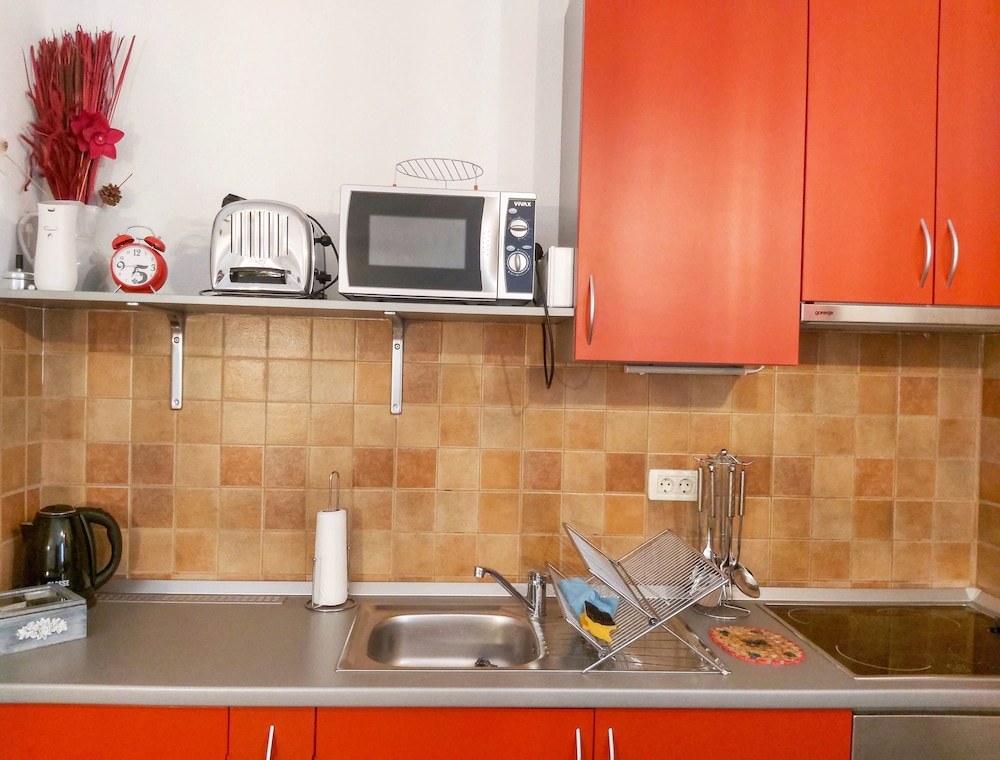 Adria Apartments 50/50