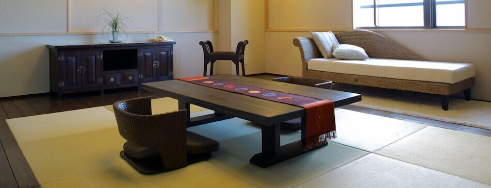 Yamashiro Onsen Ryokan Tatami 27/32