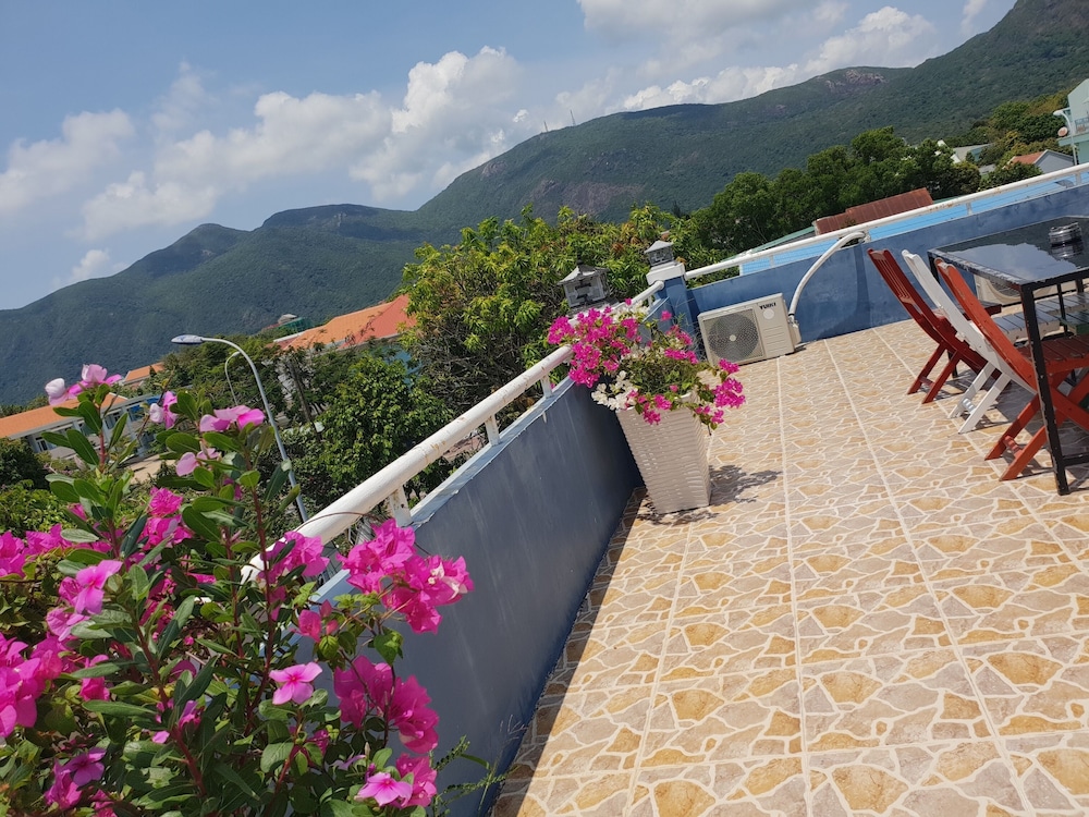 Lighthouse Boutique Hotel 40/45