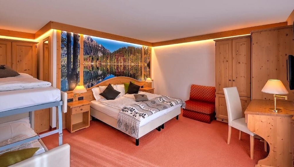 HOTEL CAMINETTO 27/67