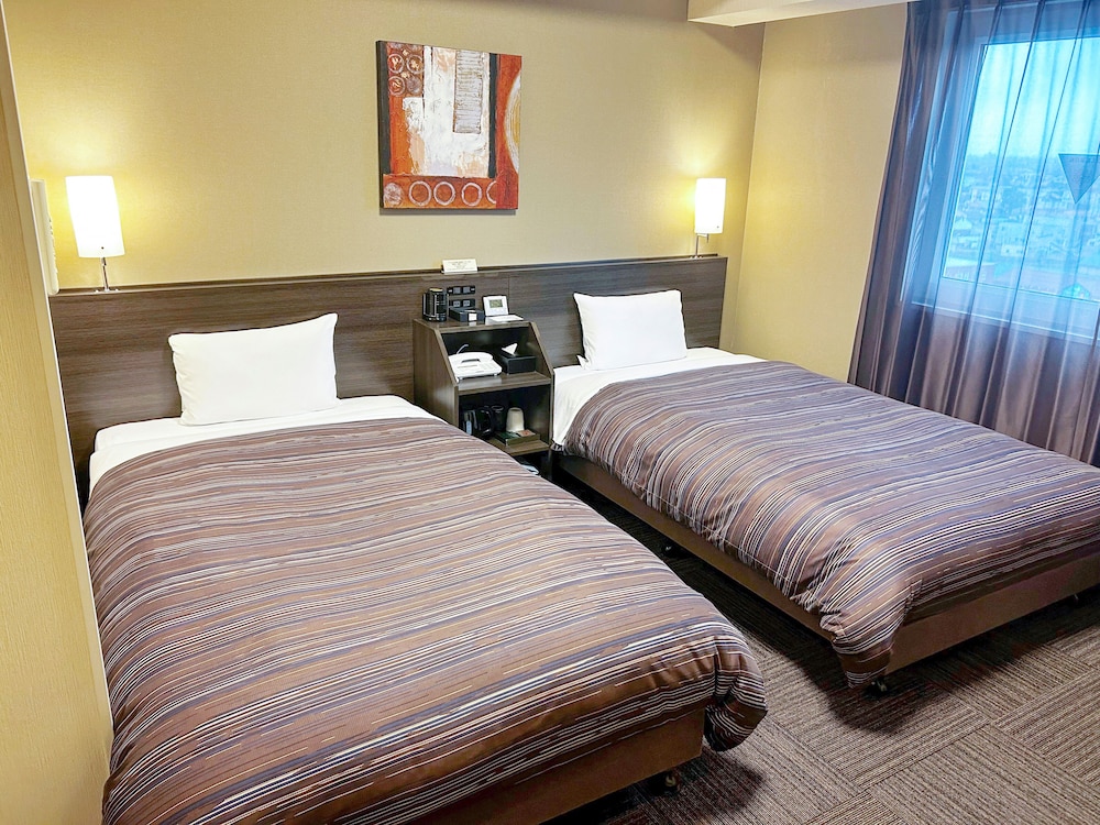 STANDARD, TWIN BEDS, SMOKING