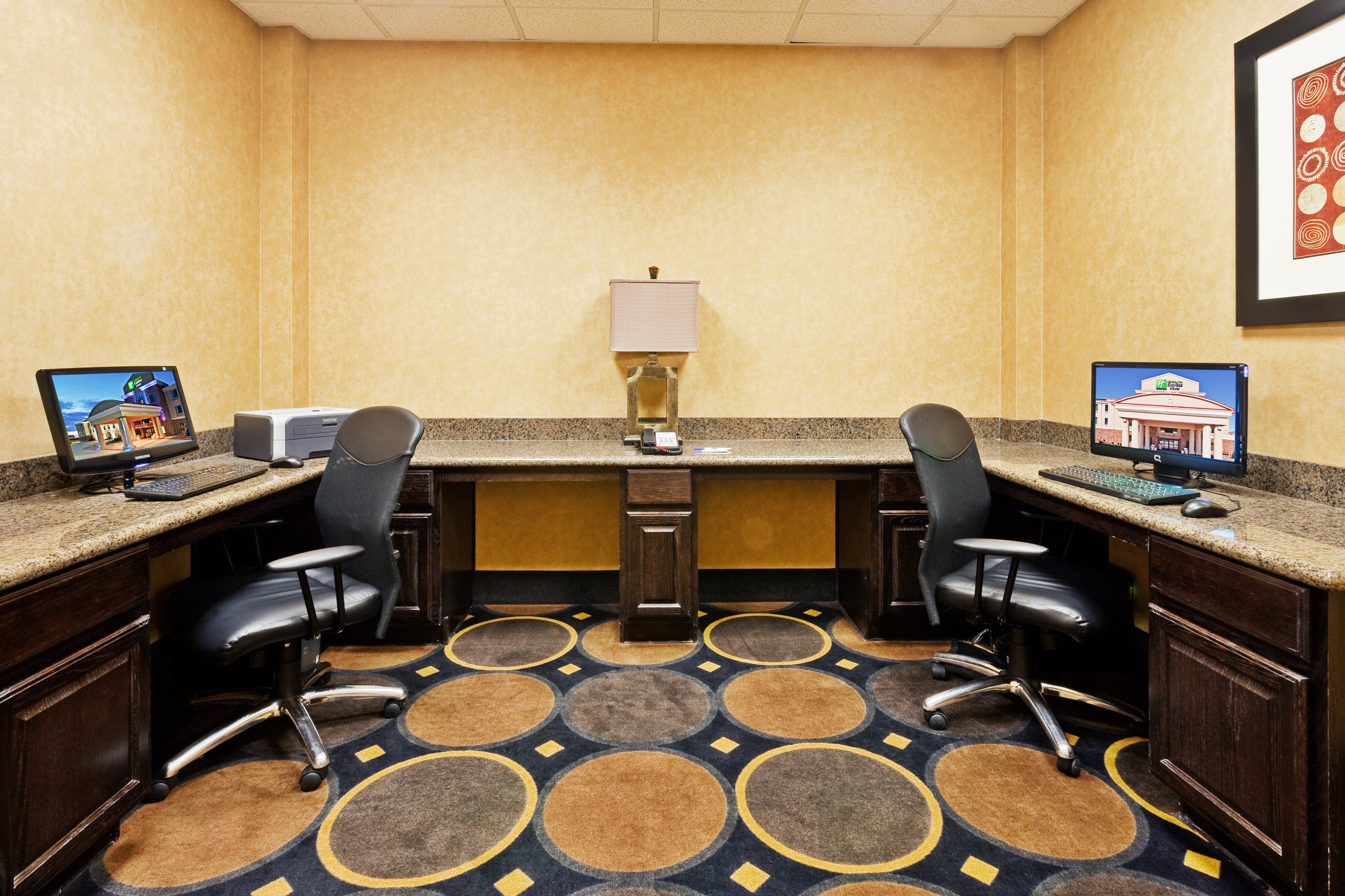 Holiday Inn Express Hotel Suites Clovis 48/49