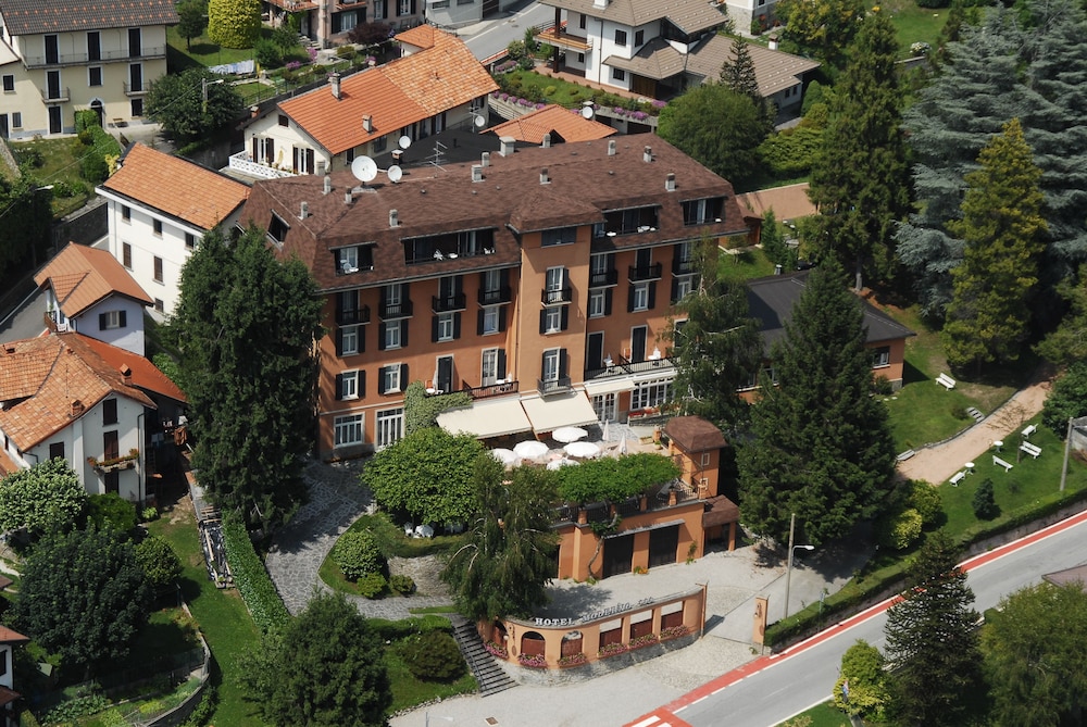 Hotel Moderno 2/50