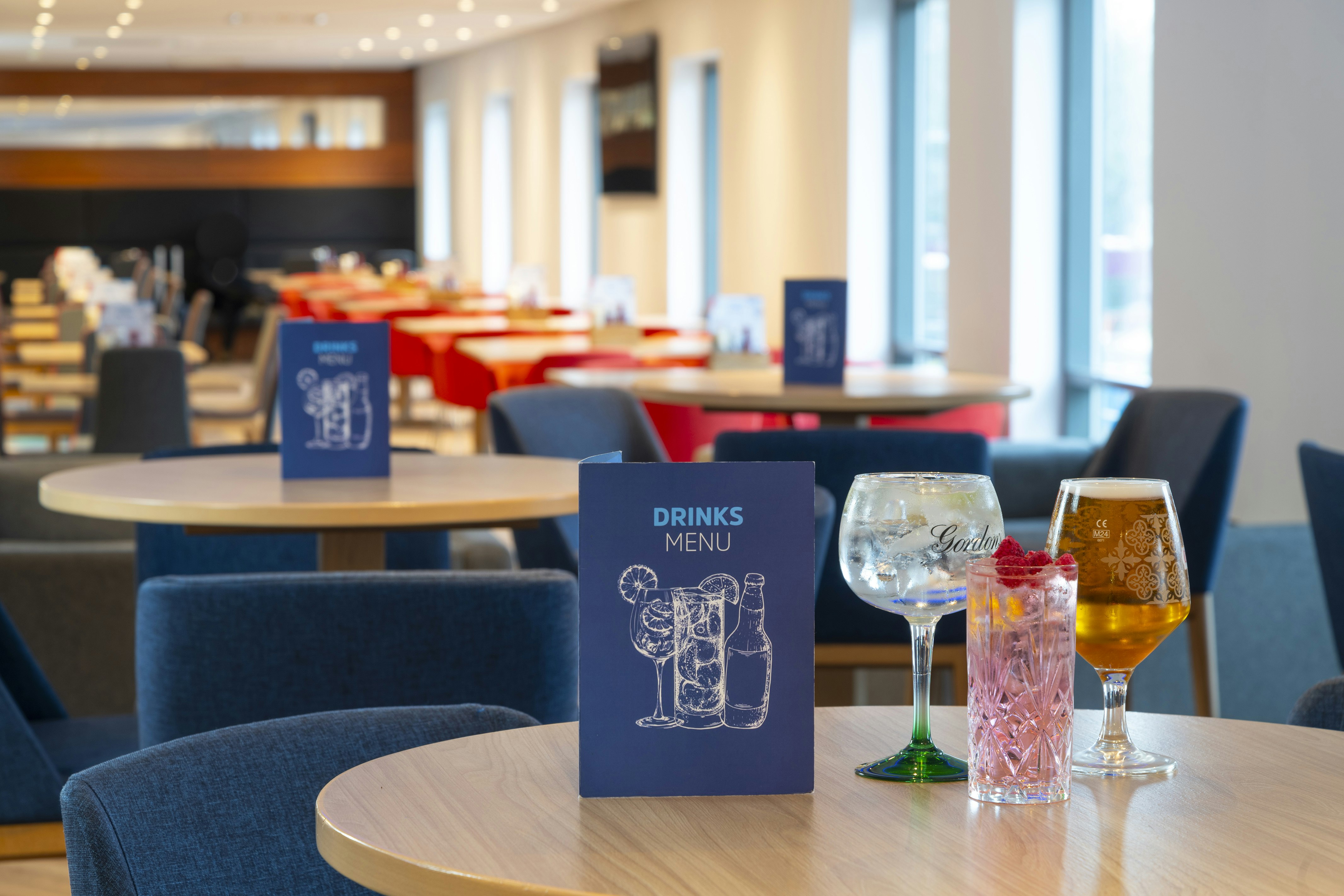 Holiday Inn Express Stevenage 43/66
