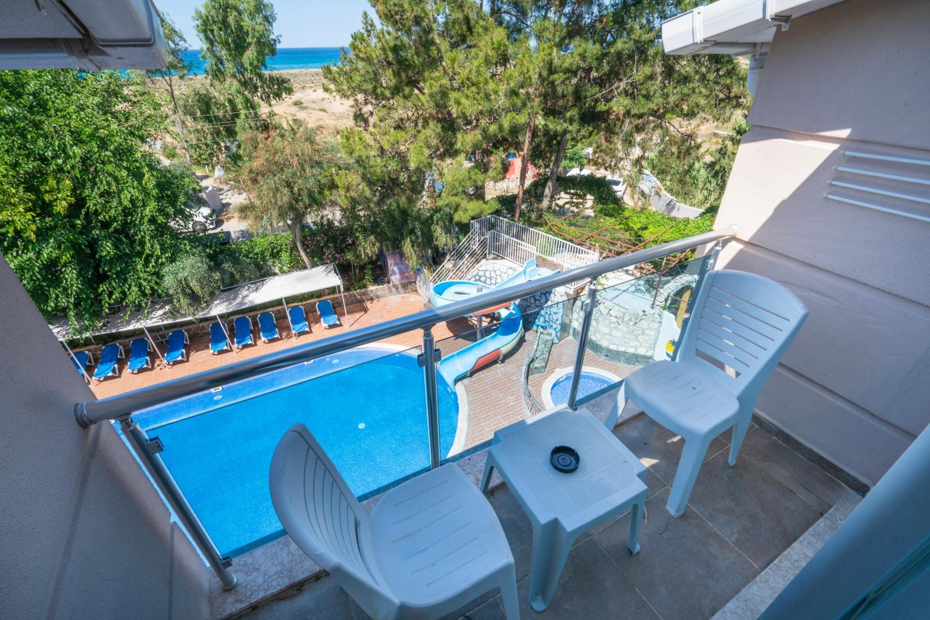 Aperion Beach Hotel 31/46
