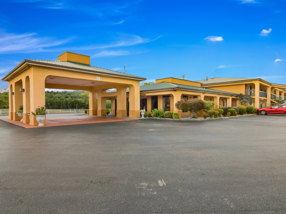 Quality Inn Dandridge 1/59