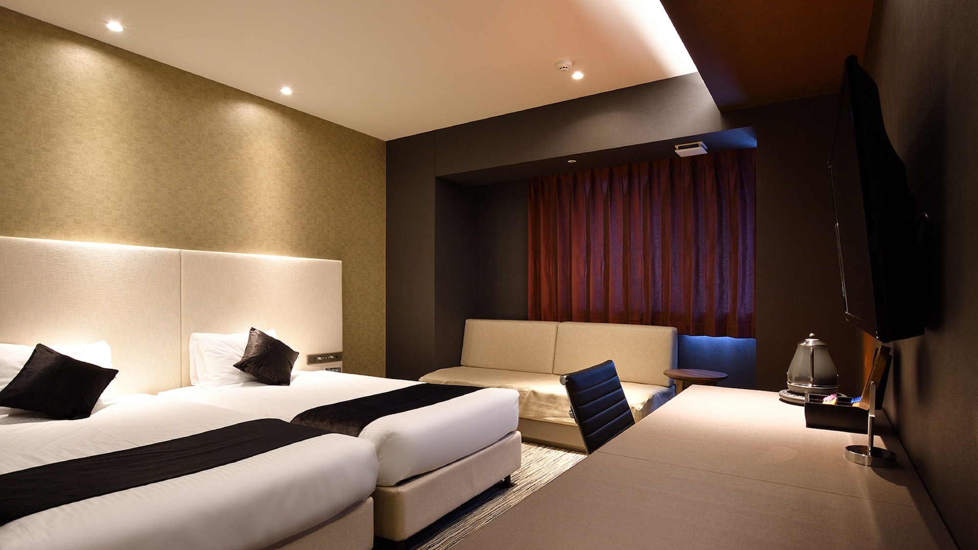 Executive, Queen Bed, Club Lounge Access