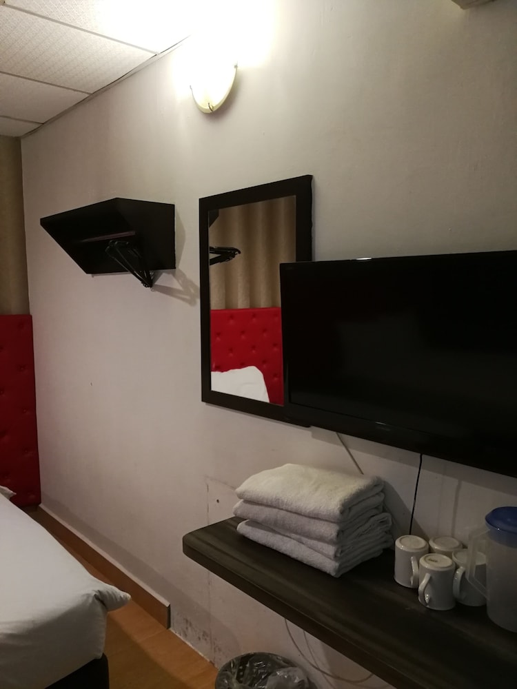 Suntec Hotel 42/50