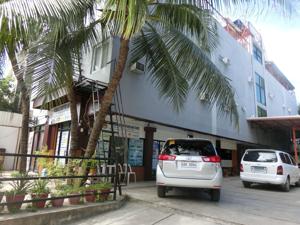 Axis Pension Hotel 44/50