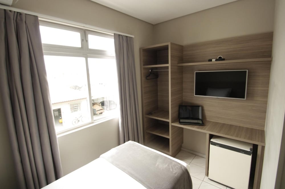 KENNEDY SLIM HOTEL 48/63
