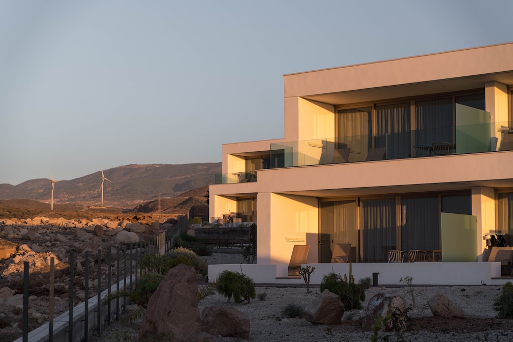 Nivaria Beach Apartments and Villas 2/66