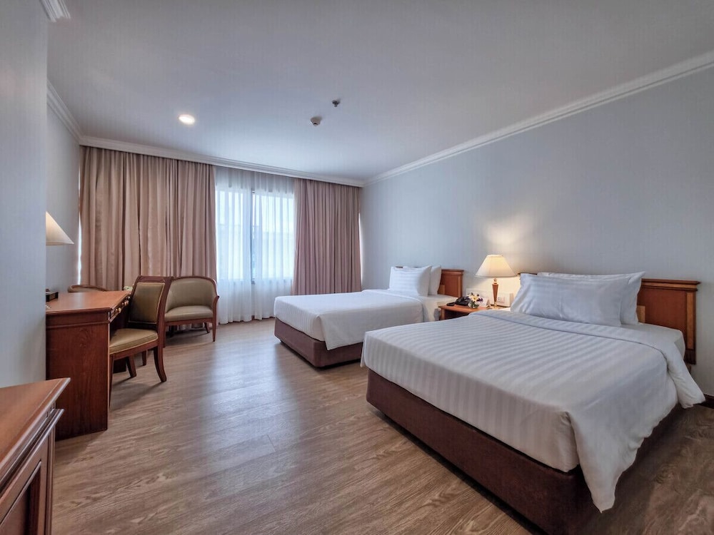 Prince Palace Hotel 22/70