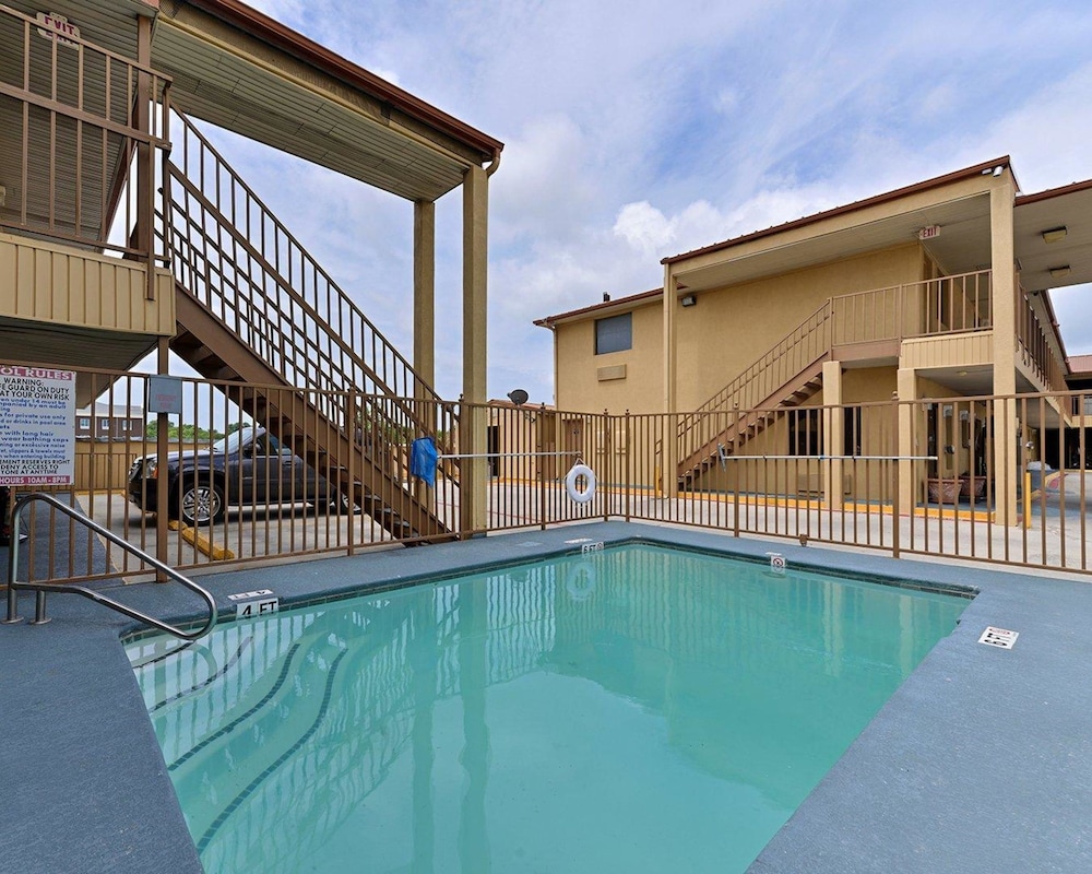 Econo Lodge Killeen, TX 10/15