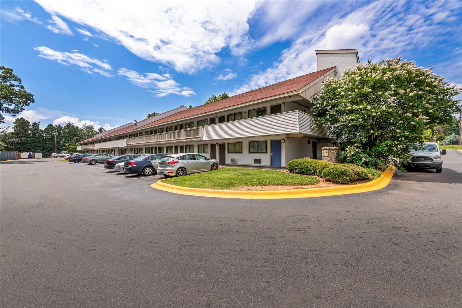 Econo Lodge Charlotte Airport 12/16