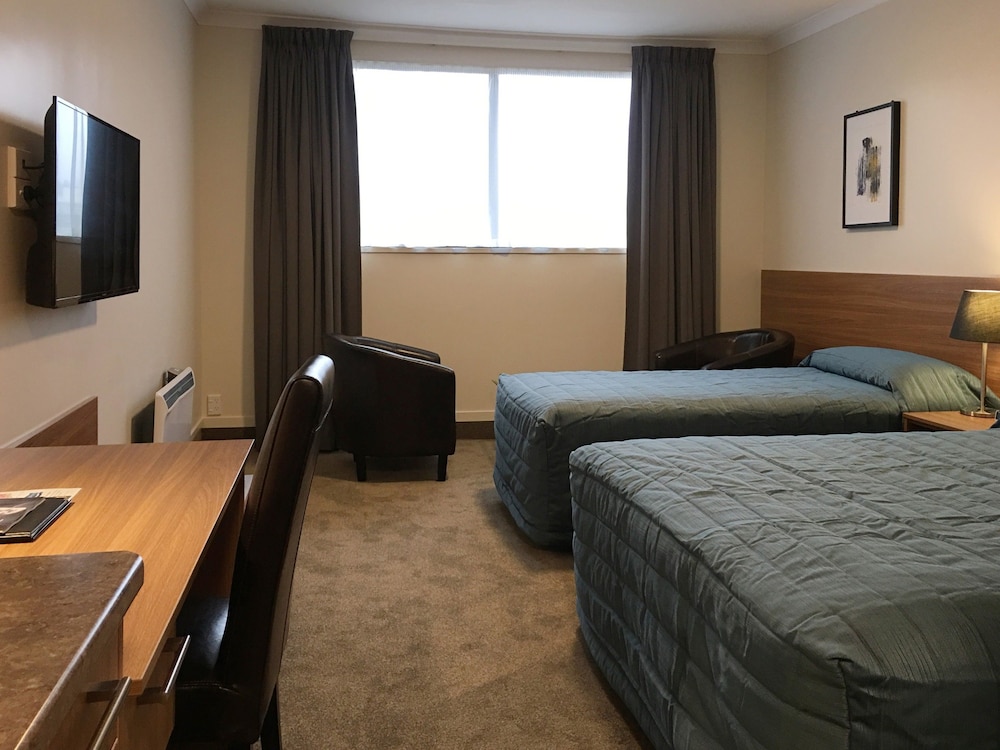 The Victoria Hotel Dunedin 25/68