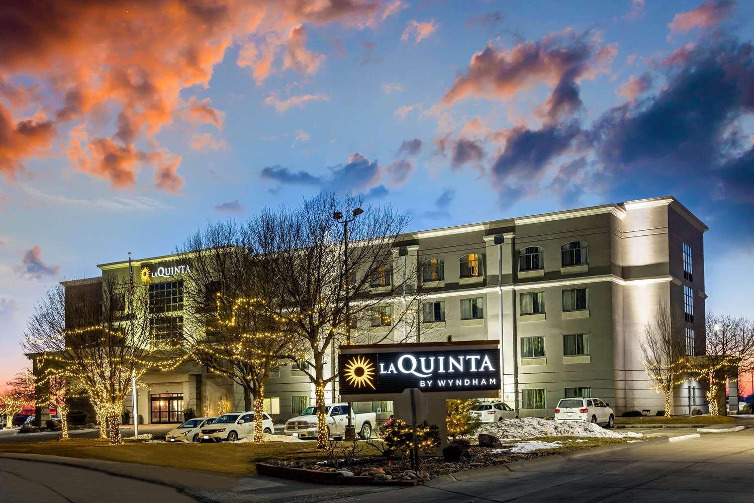 La Quinta Inn & Suites by Wyndham Kearney 42/45