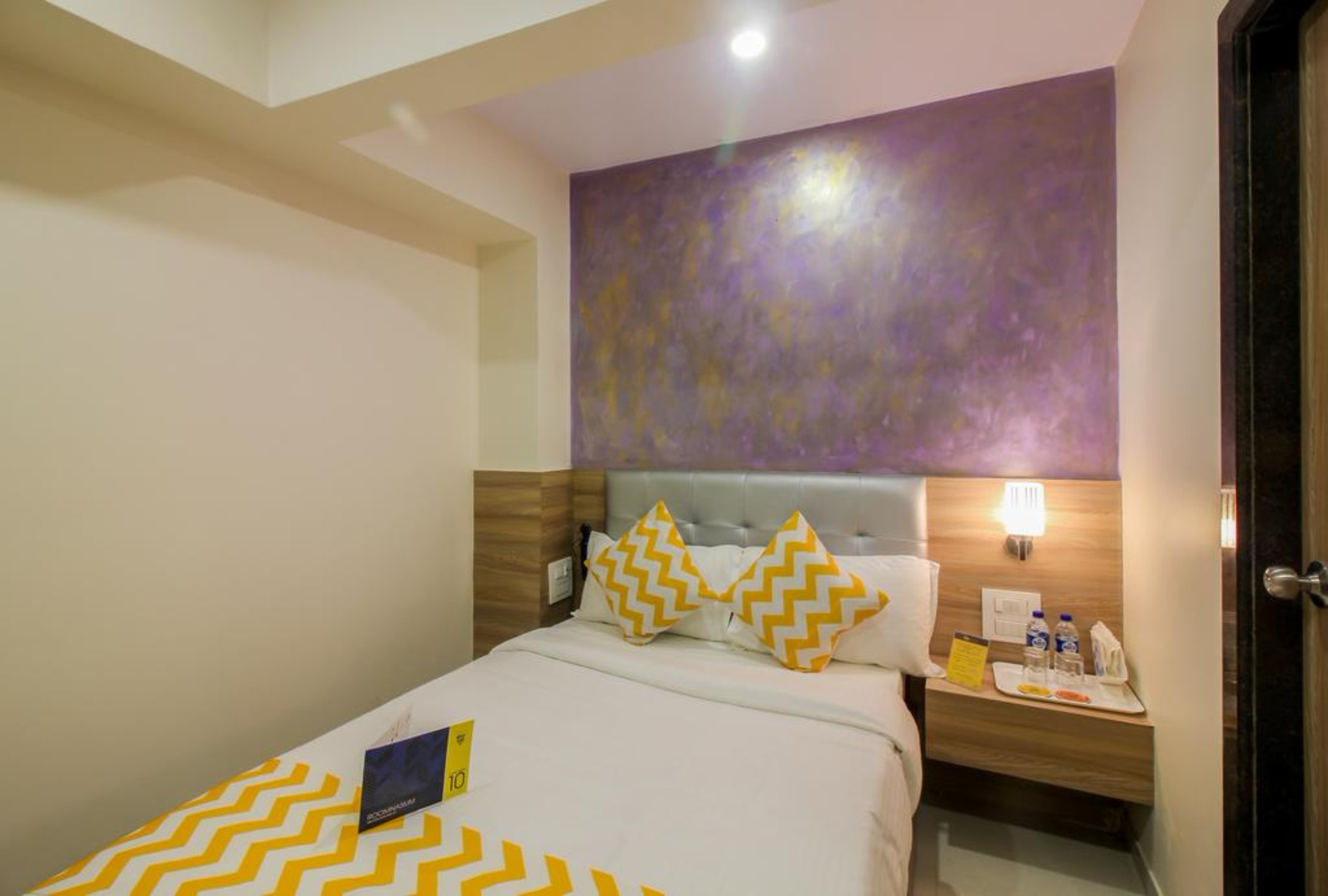 Fabhotel Hill Park Mumbai Airport 3/23