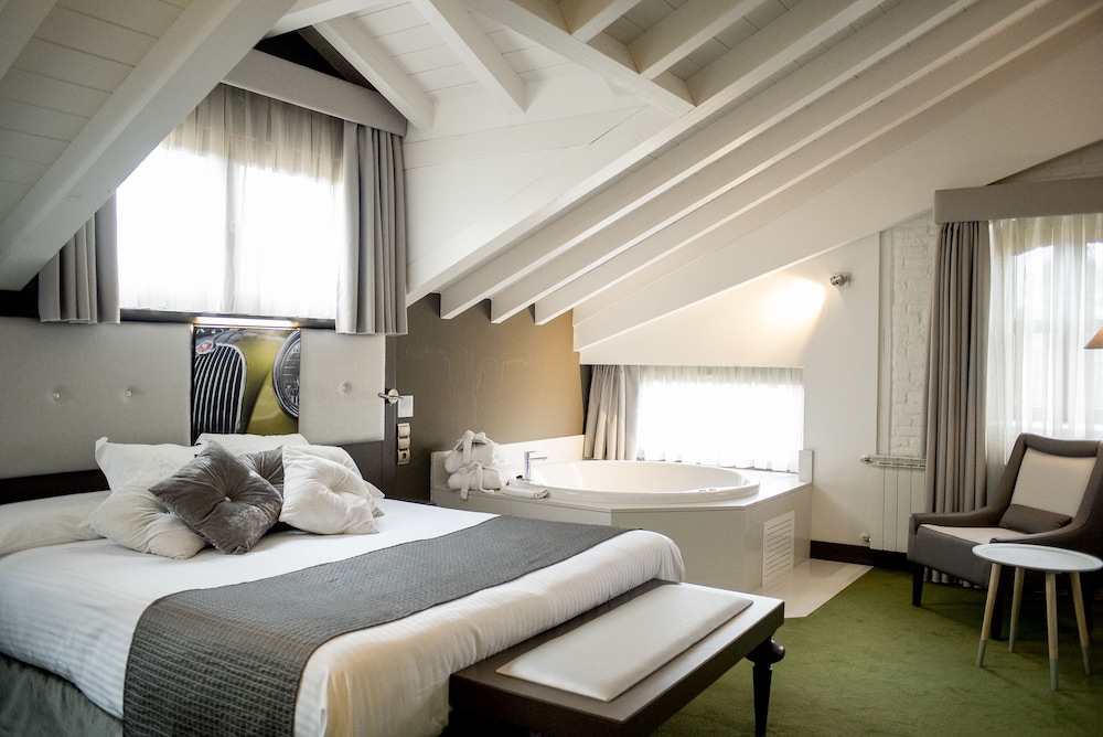 Costa Esmeralda Suites 7/50