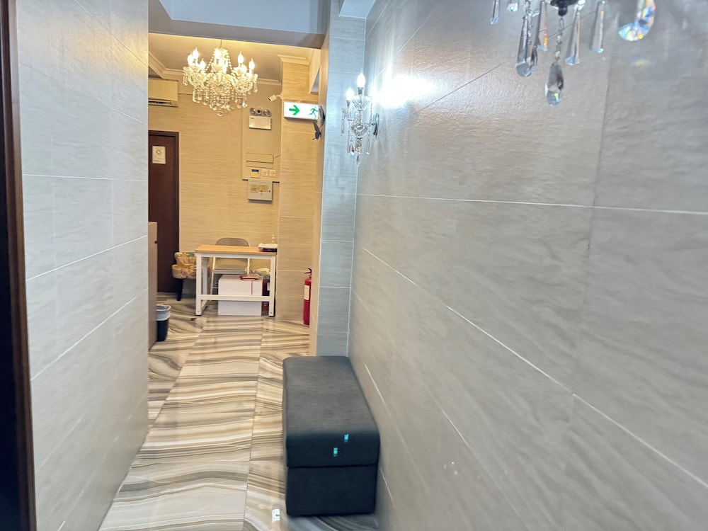 Kong Hing Guest House 58/67