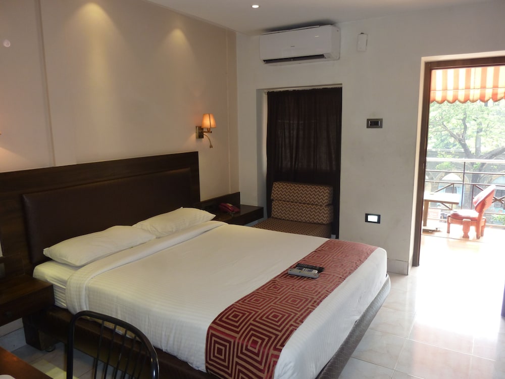 HOTEL NEW BENGAL 27/36