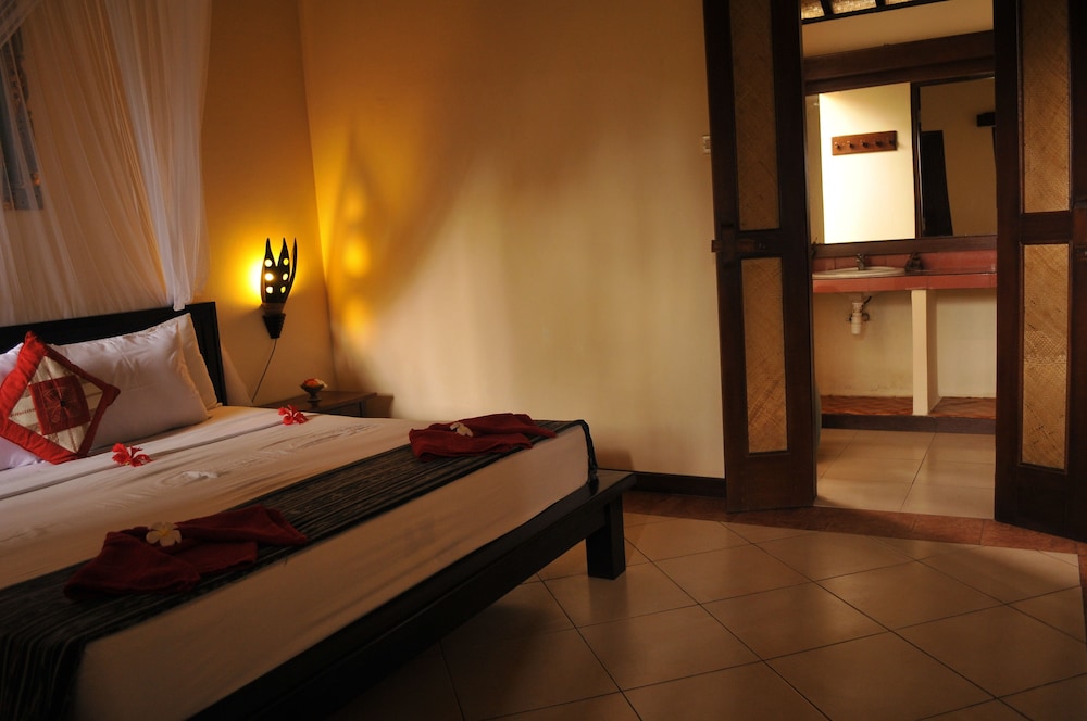 Tirta Sari Bungalows 36/66