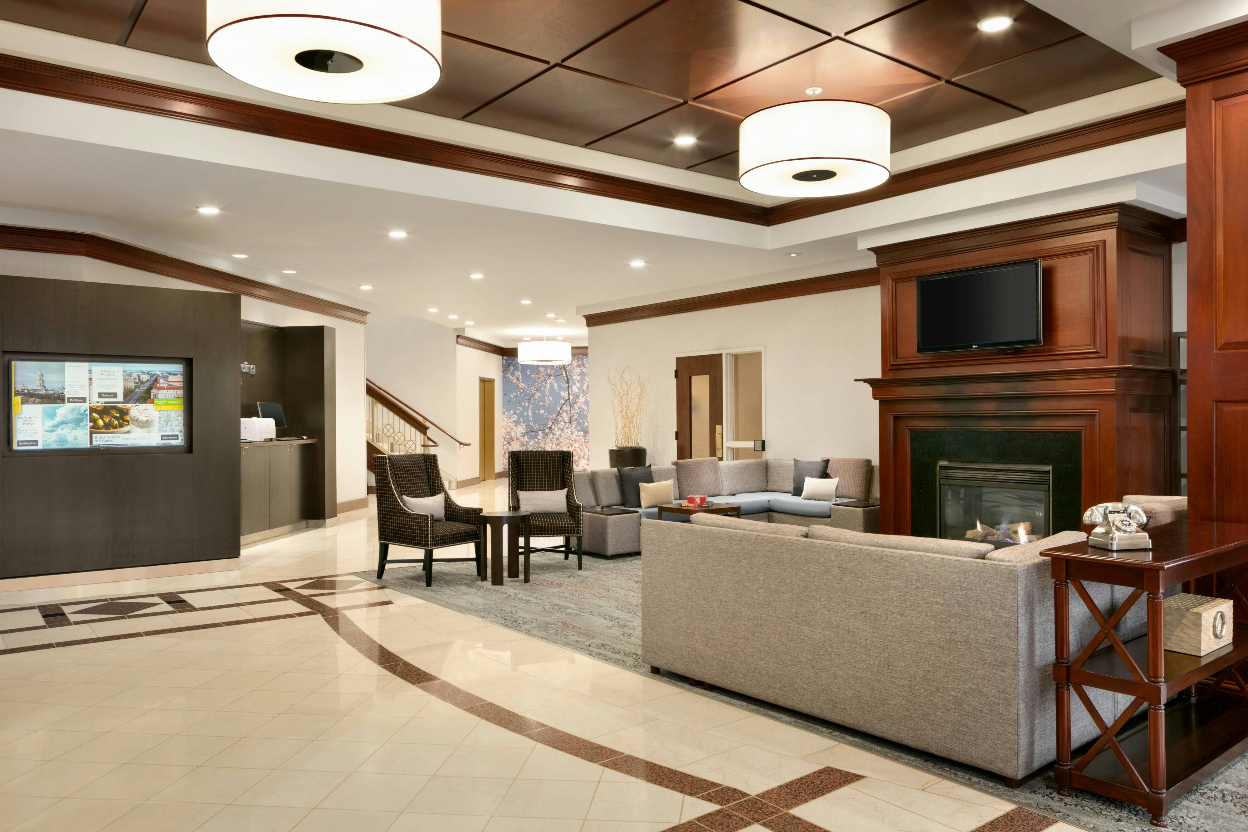 Lobby at Courtyard by Marriott Tysons McLean, MCLEAN - VA