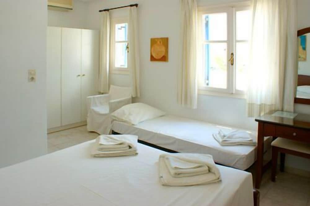 Blue Bay Villas Santorini 14/38