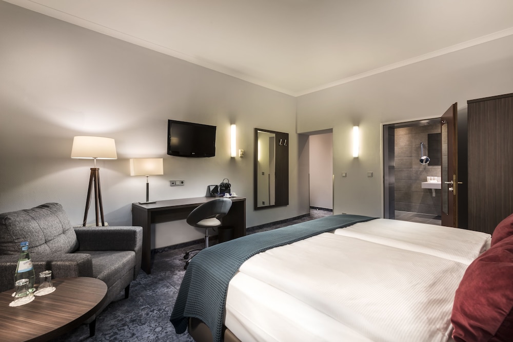 Wyndham Koln 12/68