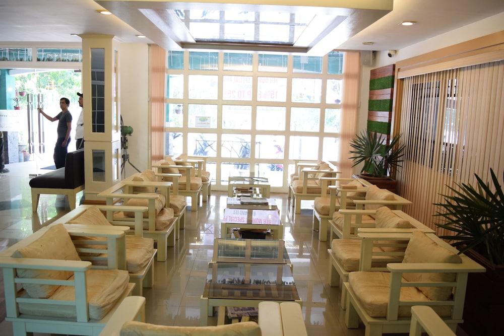 OYO 252 Hotel Euroasia 35/50