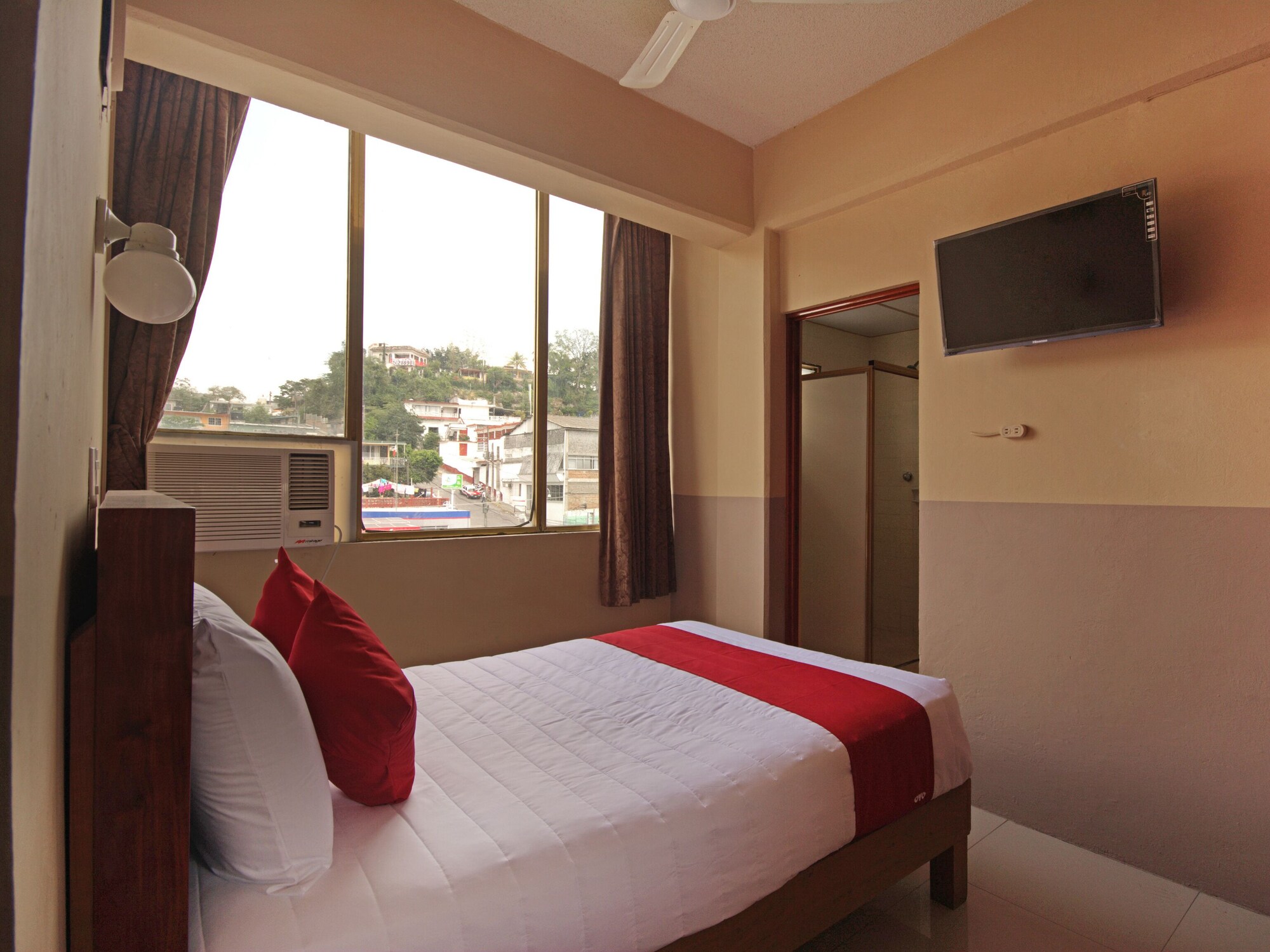 غرفة قياسية بسرير كوين، OYO Hotel Totonacapan, Papantla 10/10